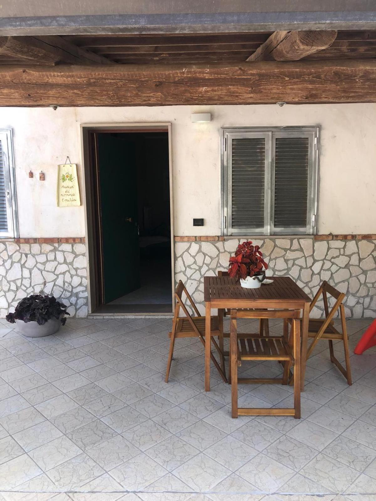 A Casa Di Nonna Emilia Acomodação com café da manhã Campagna Exterior foto